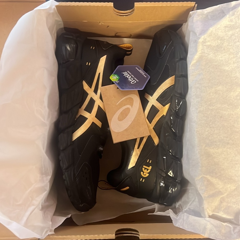 GEL-Quantum 180 Black/Pure Gold - Picture 4 of 6